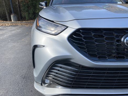 Used 2023 Toyota Highlander XSE image 14