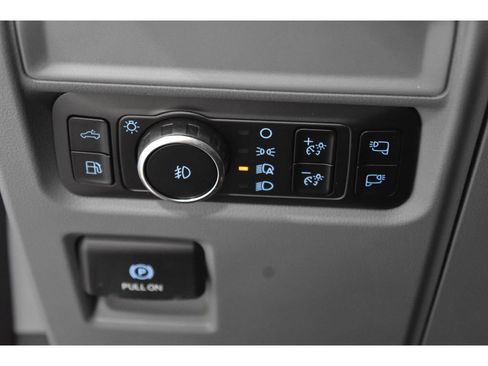 New 2025 Ford F150 XLT w/ Equipment Group 302A MID image 28