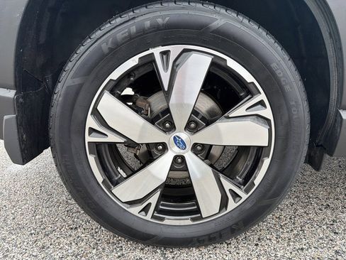 Used 2020 Subaru Forester Touring image 3