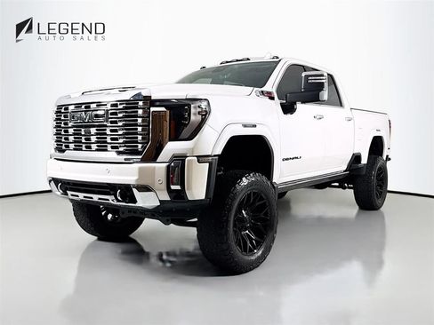 Used 2024 GMC Sierra 2500 Denali w/ Denali Reserve Package AWD/4WD image 1
