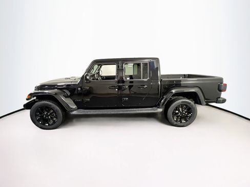 Used 2022 Jeep Gladiator Overland image 8