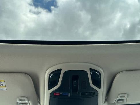 Used 2021 Subaru Outback Limited XT image 31