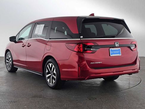 Certified 2025 Honda Odyssey EX-L image 5