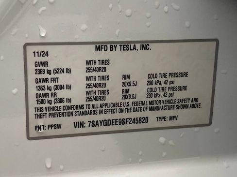 Used 2025 Tesla Model Y Long Range AWD/4WD image 21