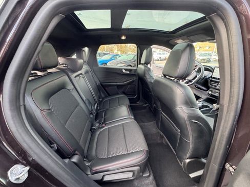 Used 2023 Ford Escape ST-Line Select w/ Tech Pack #2 AWD/4WD image 6