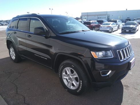 Used 2016 Jeep Grand Cherokee Laredo w/ Quick Order Package 23E image 4