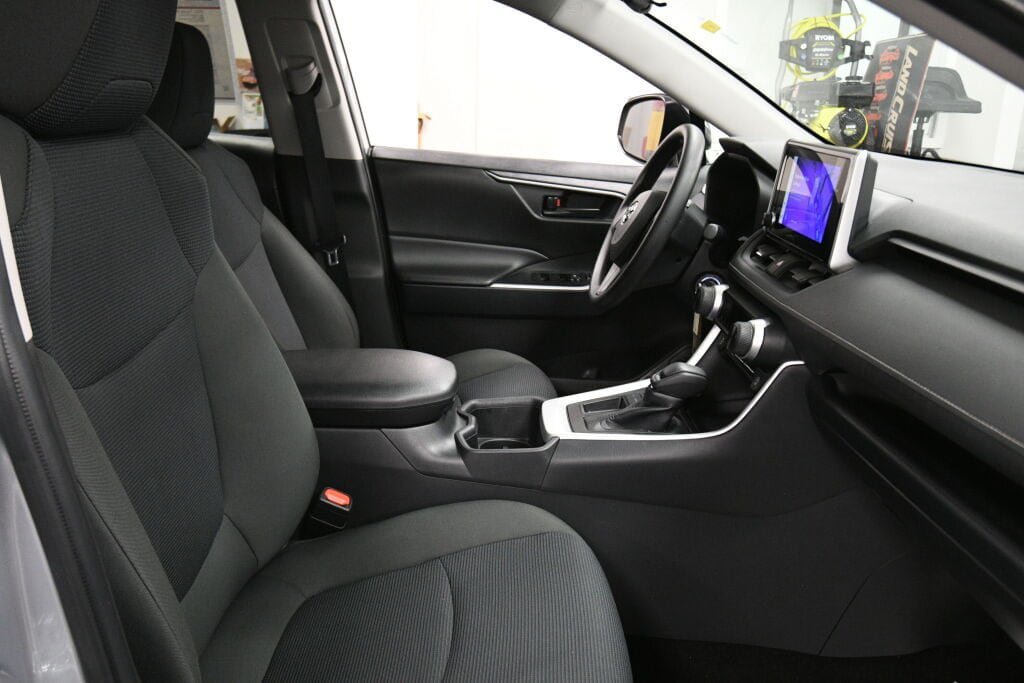 Certified 2025 Toyota RAV4 LE FWD image 28