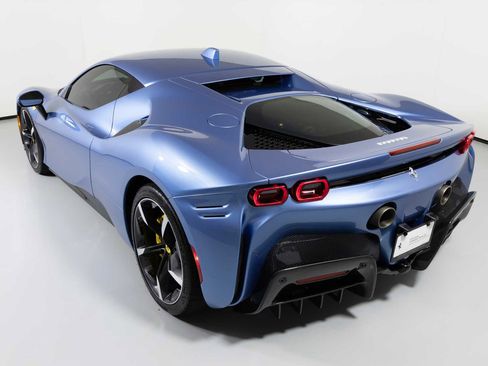 Used 2022 Ferrari SF90 Stradale image 14