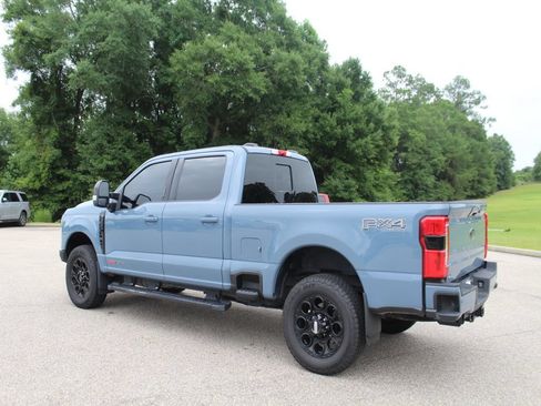 Used 2023 Ford F250 Lariat w/ Lariat Ultimate Package AWD/4WD image 10