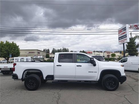Used 2024 Chevrolet Silverado 2500 Custom w/ Custom Value Package AWD/4WD image 4