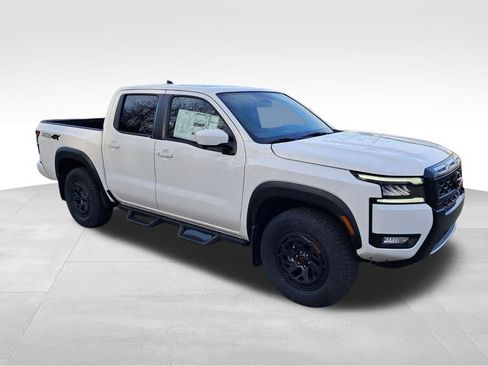 New 2026 Nissan Frontier PRO-4X w/ Pro Premium Package AWD/4WD image 8