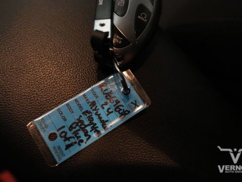 Used 2024 Hyundai Elantra SEL image 12