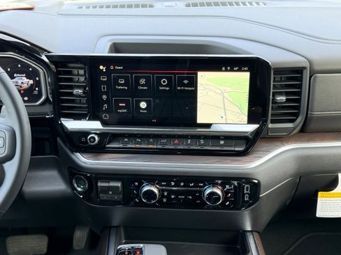 New 2026 GMC Sierra 1500 SLT w/ SLT Premium Package image 17