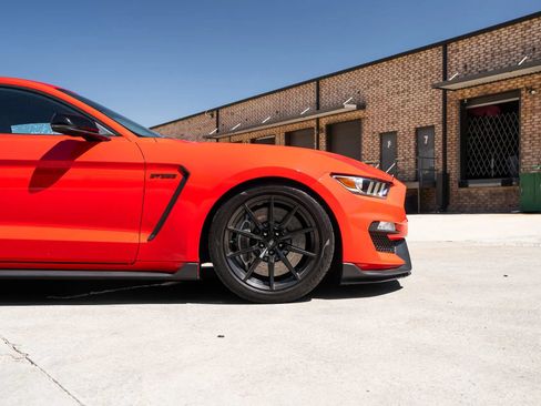 Used 2017 Ford Mustang Shelby GT350 w/ Electronics Package RWD image 15