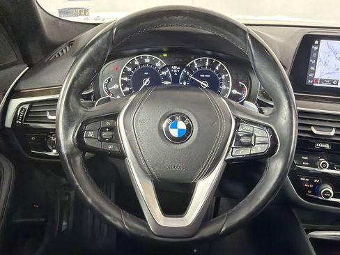 Used 2017 BMW 530i xDrive image 25