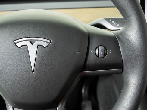 Used 2023 Tesla Model Y Long Range AWD/4WD image 10
