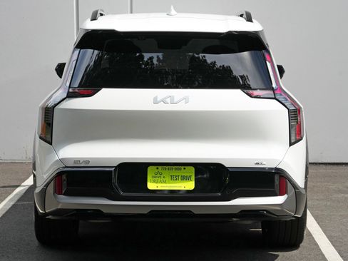 Used 2024 Kia EV9 GT-Line AWD/4WD image 52
