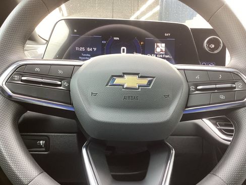 New 2026 Chevrolet Equinox EV LT image 10