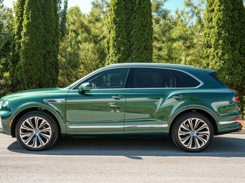 Used 2022 Bentley Bentayga AWD/4WD image 9