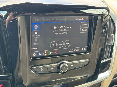 Used 2023 Chevrolet Traverse LS FWD image 26