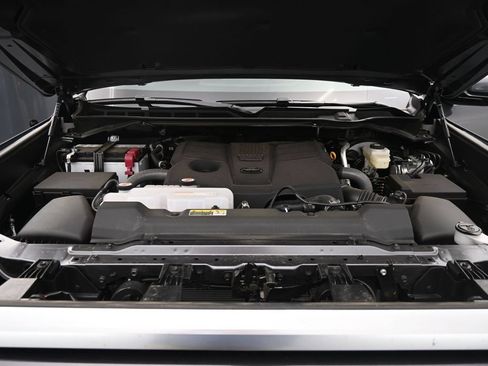 Used 2026 Toyota Tundra Limited AWD/4WD image 16