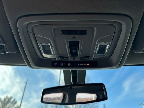 Used 2023 GMC Sierra 2500 SLT w/ SLT Premium Package image 37