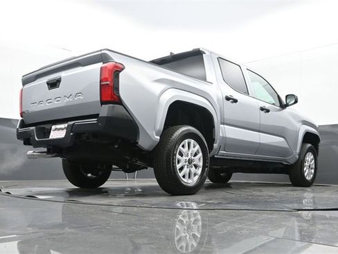 Used 2025 Toyota Tacoma SR image 25