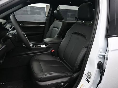 New 2026 Jeep Grand Cherokee L Limited AWD/4WD image 32