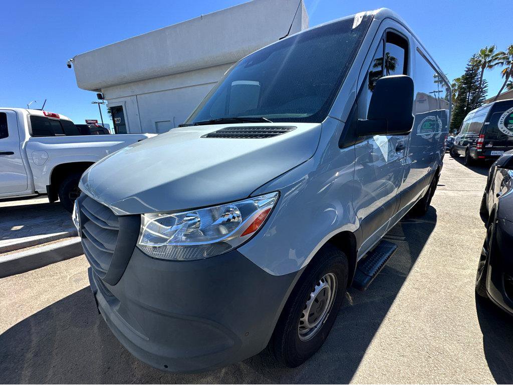 Used 2024 Mercedes-Benz Sprinter 2500 w/ Parking Package image 4