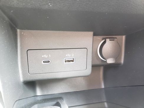 Used 2023 Nissan Kicks SV image 43