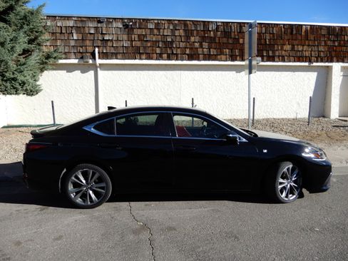 Used 2019 Lexus ES 350 image 4