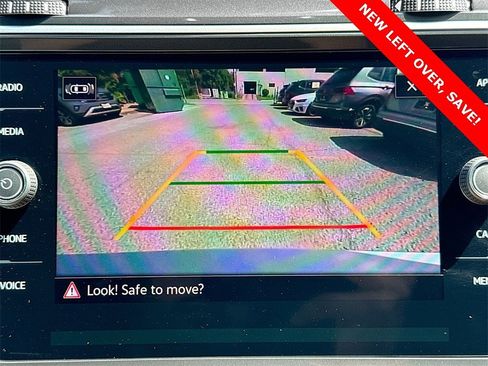 Used 2024 Volkswagen Tiguan SE R-Line image 13