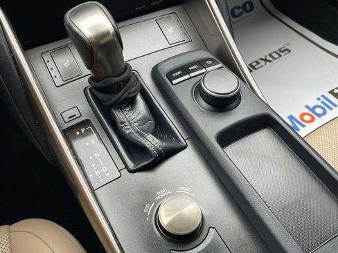 Used 2018 Lexus IS 300 AWD image 12