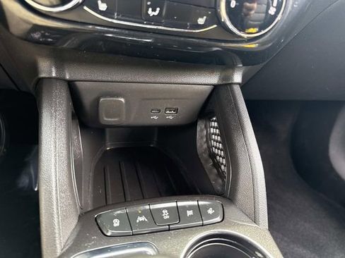 Used 2024 Chevrolet TrailBlazer RS image 28