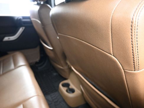 Used 2012 Jeep Wrangler Unlimited Sahara w/ Dual Top Group image 23