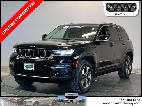 Used 2023 Jeep Grand Cherokee 4WD 4xe image 4