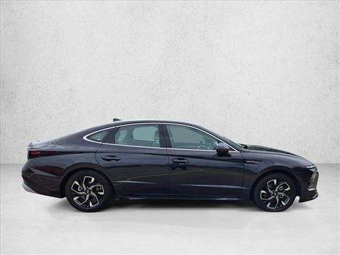Used 2025 Hyundai Sonata SEL FWD image 4