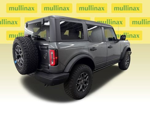 New 2025 Ford Bronco Badlands image 3