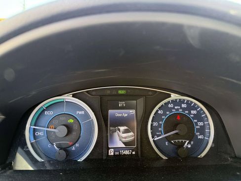 Used 2015 Toyota Camry LE image 14