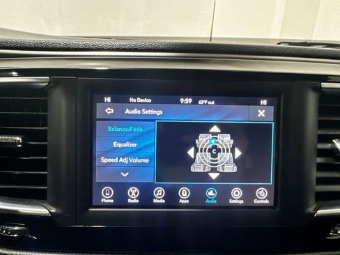 Used 2020 Chrysler Pacifica Touring-L image 36