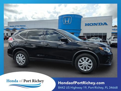 Used 2016 Nissan Rogue S FWD image 1
