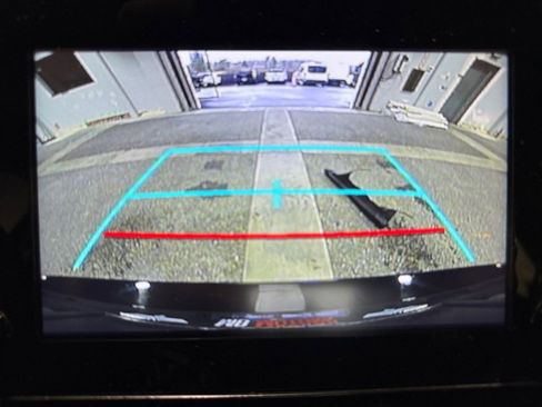 Used 2023 Toyota Camry SE image 29