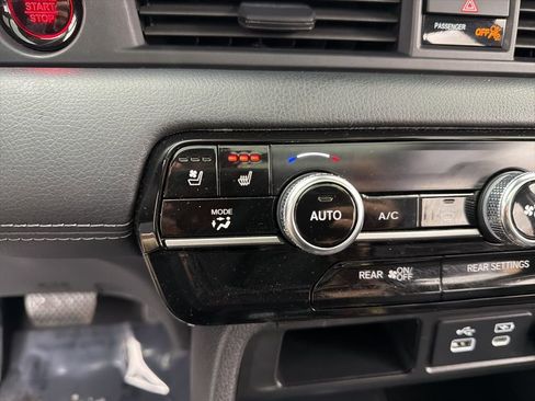 Used 2025 Honda Pilot Elite image 18
