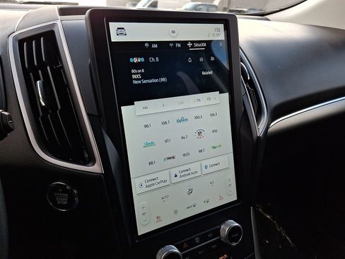 Certified 2022 Ford Edge SEL w/ Convenience Package image 17