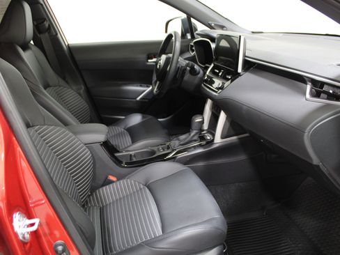 Used 2025 Toyota Corolla Cross AWD Hybrid w/ Convenience Package image 24