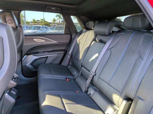 Used 2024 Cadillac Lyriq Luxury image 30