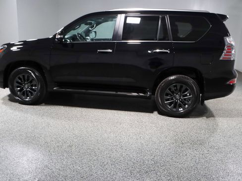 Used 2023 Lexus GX 460 Premium w/ Premium Package image 10