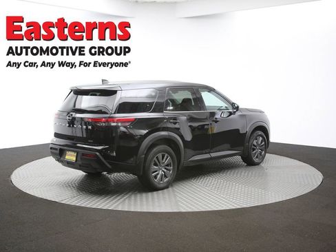 Used 2024 Nissan Pathfinder S image 42