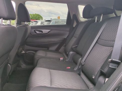 Used 2018 Nissan Rogue SV FWD image 14