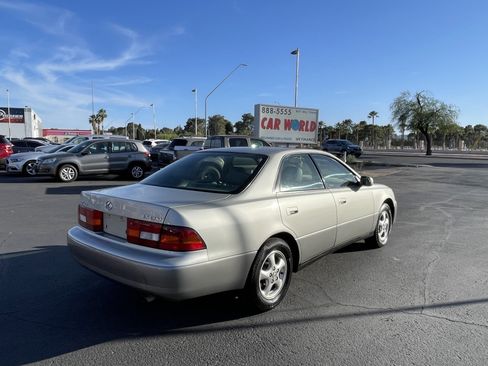 Used 1997 Lexus ES 330 FWD image 5